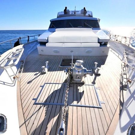 מלון ארבאטקס Boat & Breakfast Lucretia, Luxury Yacht מראה חיצוני תמונה