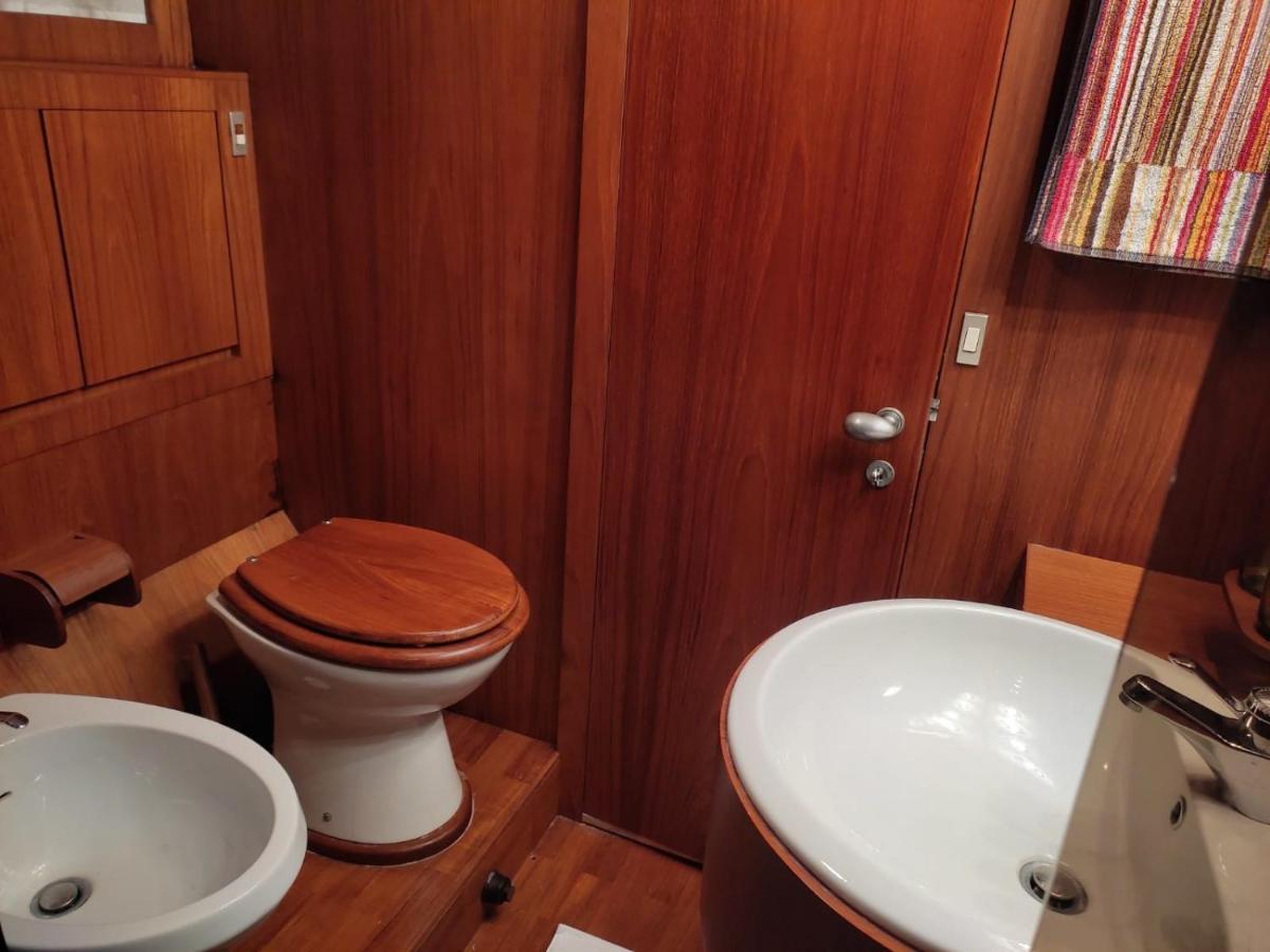 מלון ארבאטקס Boat & Breakfast Lucretia, Luxury Yacht מראה חיצוני תמונה