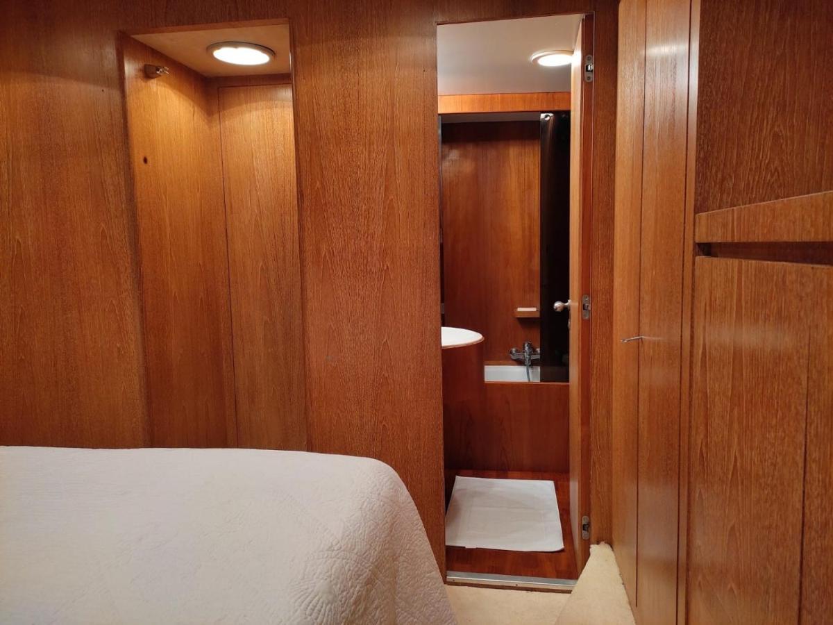 מלון ארבאטקס Boat & Breakfast Lucretia, Luxury Yacht מראה חיצוני תמונה